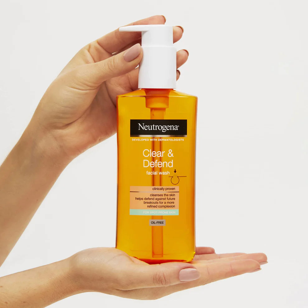 شستشوی صورت Neutrogena Clear & Defend 200ml | با اسید سالیسیلیک برای پوست مستعد لک بدون چربی